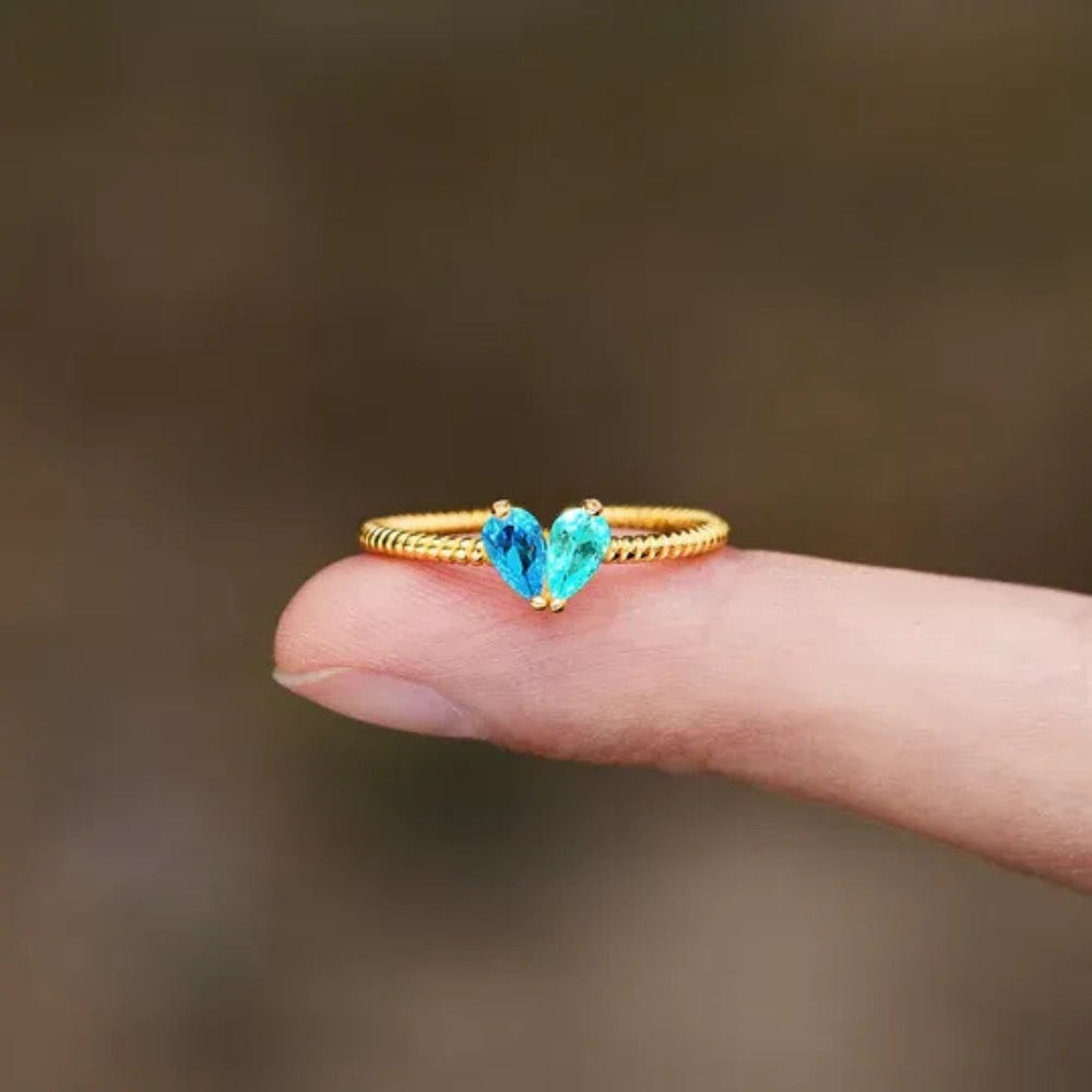 Anello Prezioso con Cuore Minimal e Pietra Portafortuna