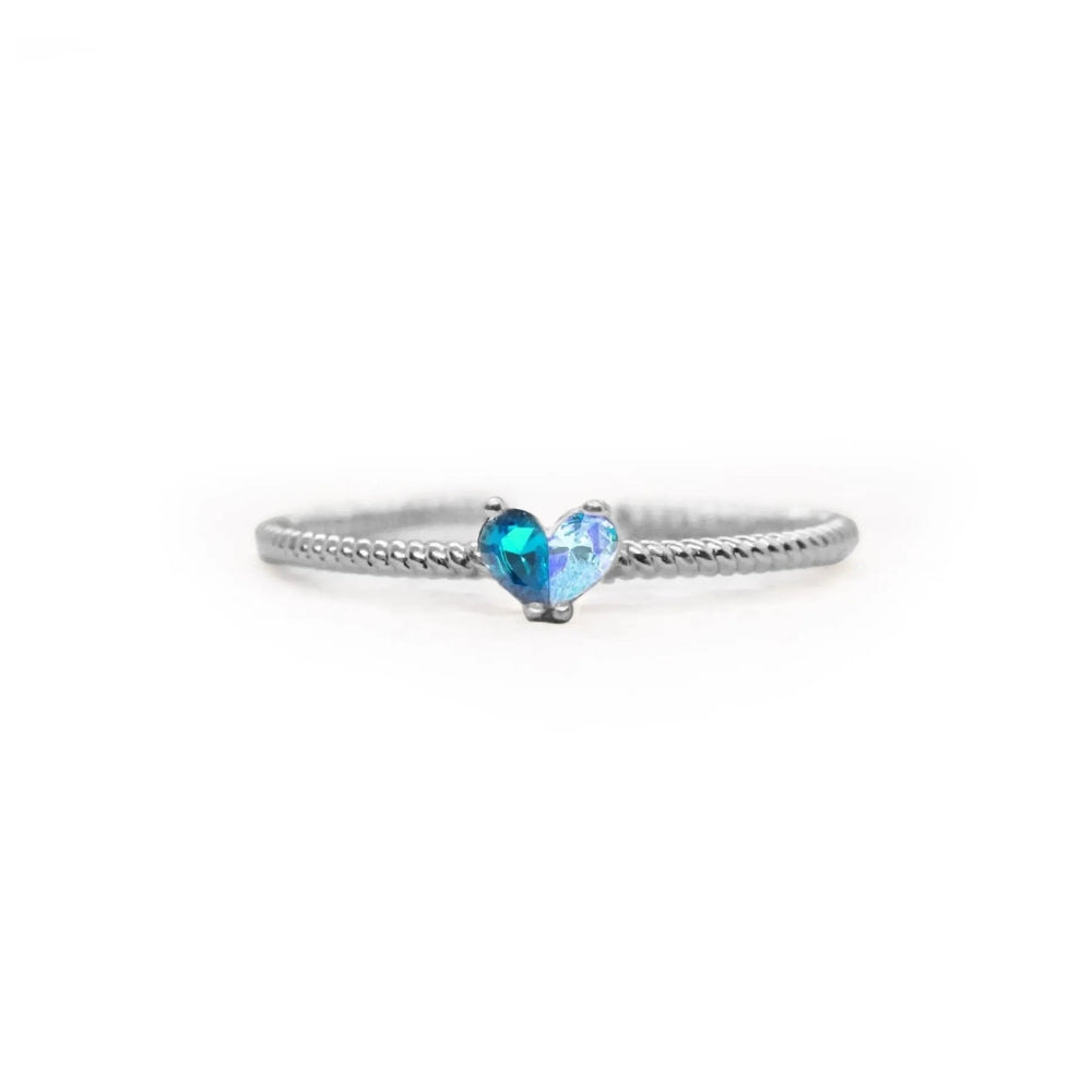 Anello Prezioso con Cuore Minimal e Pietra Portafortuna